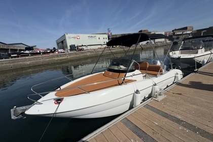 Hyra båt Motorbåt Prua al vento Hurucan Lorient