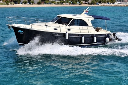 Charter Motorboat ADRIANA 44 BT Sukošan