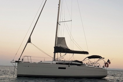 Noleggio Barca a vela JEANNEAU Sun odyssée 349 Hyères