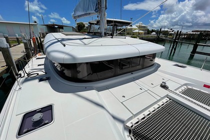 Rental Catamaran Lagoon-Bénéteau Lagoon 42 - 4 + 2 cab. Marsh Harbour