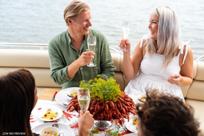 Hyra båt Motorbåt Sunseeker Manhattan 52 Helsingfors