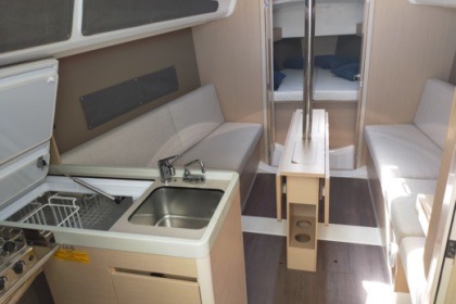 Location Voilier Beneteau Oceanis 30.1 Carloforte