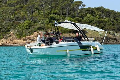Hire Motorboat Beneteau Flyer 6.6 Hyères