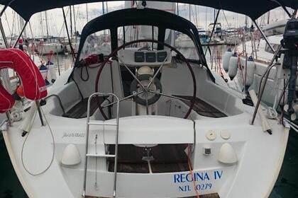 Hire Sailboat Jeanneau Sun Odyssey 32i Laurium