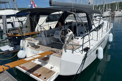 Rental Sailboat Bavaria Yachtbau Bavaria C38 Punat