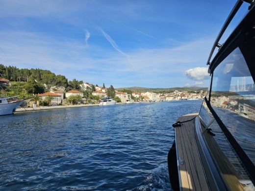 Сплит Motorboat Colnago Colnago 38 Cabin alt tag text