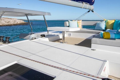 Rental Catamaran  Moorings 4200/3 Marigot