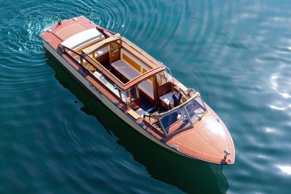Location Bateau à moteur VIO CLASSICA LIMOUSINE IN LEGNO IN STILE VENEZIANO Menaggio