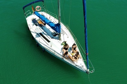 Alquiler Velero Beneteau First 32 Cádiz