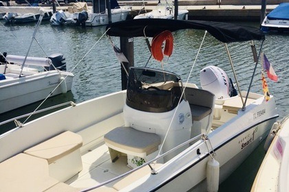 Location Bateau à moteur Karnic Smart 1-55 La Londe-les-Maures