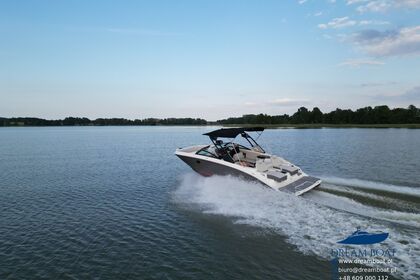 Rental Motorboat Sea Ray 290 SDX Wilkasy