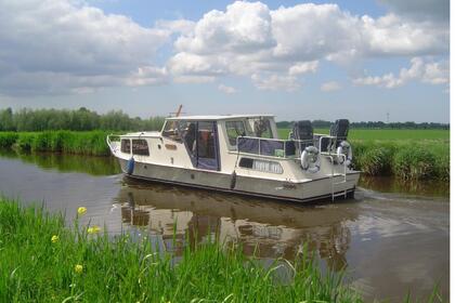 Charter Houseboat Motorkruizer 950 Vinkeveen