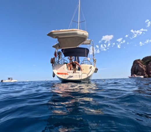 Saint-Laurent-du-Var Sailboat Beneteau Cyclade 39.3 alt tag text