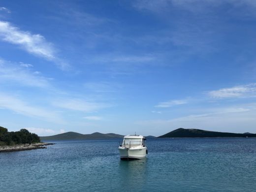 Zadar Motorboat Mano Marine 21.50 Sport Fish alt tag text