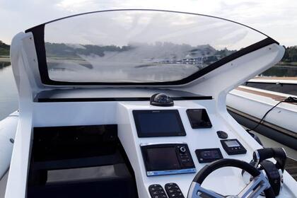 Noleggio Barca a motore Pirelli 880 L Marina di Carrara