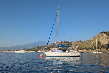 Hire Sailboat Bénéteau First 305 GTE Saint-Mandrier-sur-Mer