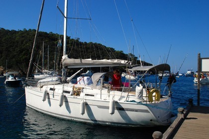 Ενοικίαση Ιστιοπλοϊκό σκάφος BAVARIA CRUISER 32 Bormes-les-Mimosas