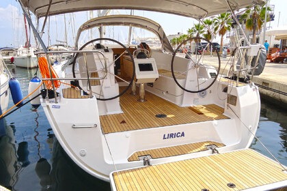 Rental Sailboat BAVARIA 37 CRUISER Split