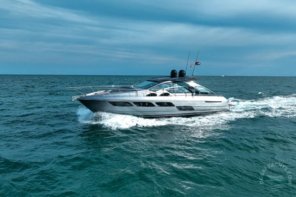 Noleggio Yacht Pershing MIRA Dubai