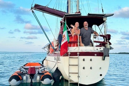 Alquiler Velero Moody 42DS Archipiélago de San Blas