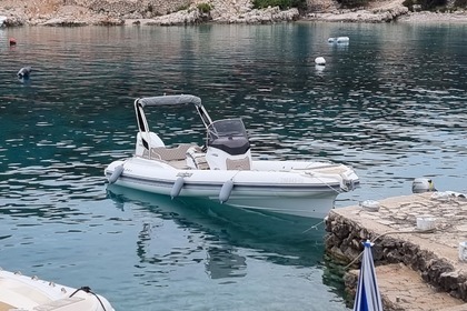 Location Semi-rigide Salpa Soleil 24.5 Trogir