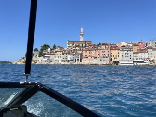 Parenzo Motorboat Sea Ray 190 Spx alt tag text