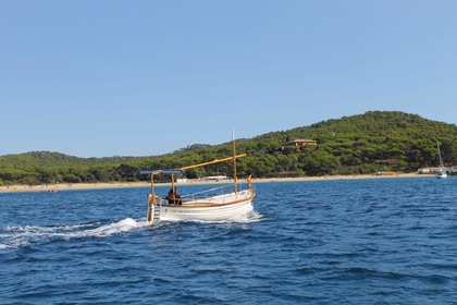 Charter Motorboat Menorquin 31 Solarium Calella de Palafrugell