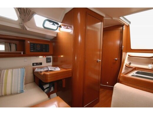 Sailboat  Oceanis 34 Plattegrond van de boot