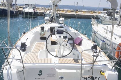 Alquiler Velero BENETEAU OCEANIS 31 Split