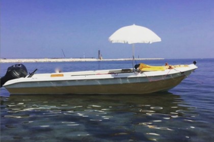 Hyra båt Båt utan licens  Brube Topa Bacan Venedig