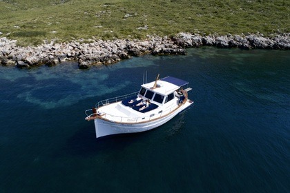 Charter Motorboat Menorquin 130 Port de Pollença