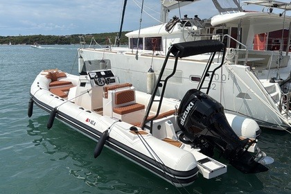 Hire Motorboat Viga Deluxe 760 Marina Medulin