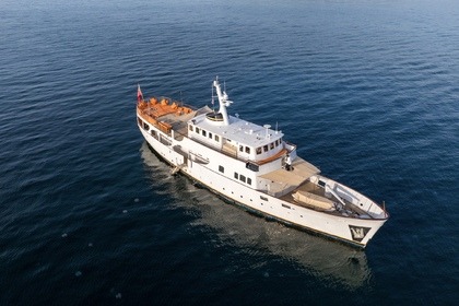 Charter Motor yacht Yarrow & Co Cruiser Phuket