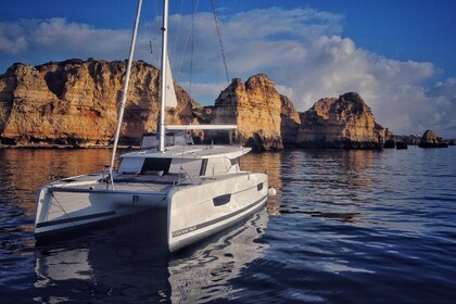 Charter Catamaran Fontaine Pajot Isla 40 Portimão