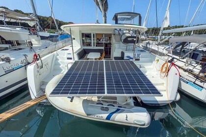 Miete Katamaran Lagoon-Bénéteau Lagoon 40 - 4 + 2 cab Pula