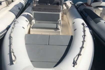 Hire RIB joker clubman 26 Sari-Solenzara
