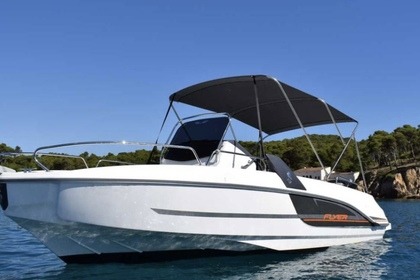 Hire Motorboat Beneteau Flyer 6.6 sundeck Golfe Juan