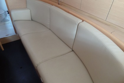 Hire Sailboat BENETEAU FIRST 40.7 Road Town