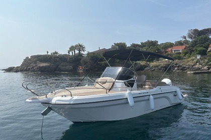 Hire Motorboat Ranieri NEXT 240 SH Saint-Aygulf