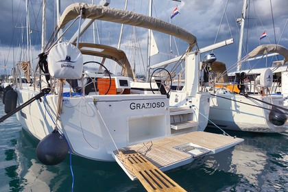 Charter Sailboat Dufour Dufour 430 Grand Large Rogoznica