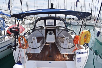 Miete Segelboot Bavaria Yachtbau Bavaria Cruiser 37 - 3 cab. Brač
