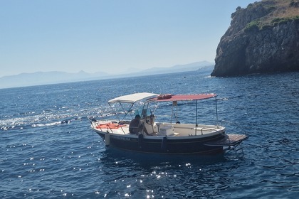 Hire Motorboat zardus gozzo Castellammare del Golfo