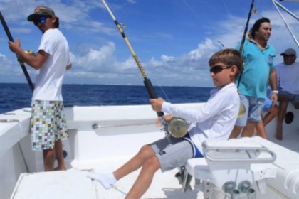 Alquiler Lancha Deffernder 48 Cancún