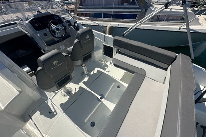 Aluguel Lancha JEANNEAU CAP CAMARAT 7.5 Cogolin