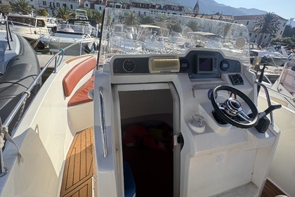 Verhuur Motorboot Jeanneau Cap Camarat 7.5 Makarska