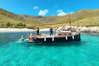 Rental Motorboat Capeador SAURA 40 Pollença
