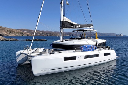 Rental Catamaran Lagoon 51 Alimos