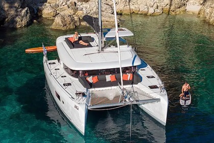 Hire Catamaran  Lagoon 42 Lefkada