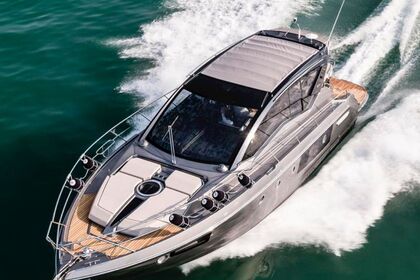 Miete Motoryacht Cranchi M44 Ht Saint-Tropez