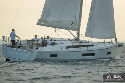 Rental Sailboat Bénéteau Oceanis 40.1 - 3 cab. Rogoznica